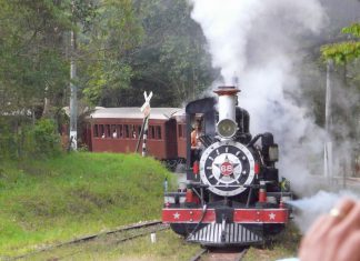 São João del Rei e Tiradentes: pelos trilhos da história Maria Fumaça entre São João del Rei e Tiradentes