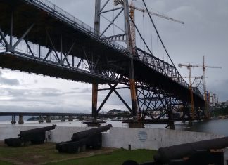 Ponte Hercílio Luz e Forte de Sant’anna do Estreito Ponte Hercílio Luz, Florianópolis