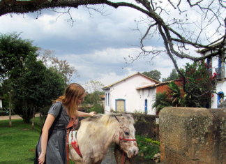 1 Viagem 2 Visões, no Amigos da Casa Tiradentes, Minas Gerais