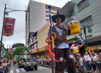 Oktoberfest Blumenau, a maior festa Alemã das Américas Oktoberfest Blumenau